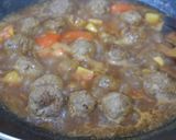 Foto langkah ke 5 dari resep Semur Bola-Bola Daging Telur Puyuh.
