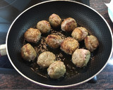 Foto del paso 2 de la receta: Albóndigas en salsa (receta de mi suegra)