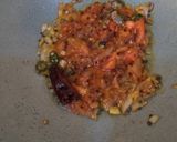 A picture of step 4 of Onion Leaves Curry With Mustards Paste.