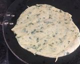 A picture of step 4 of Daniya methi lachha paratha.