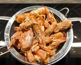 Foto del paso 4 de la receta: Croquetas de gambas, choco y tinta de calamar con ajetes en Thermomix TM5