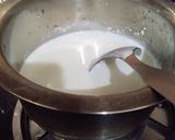 A picture of step 2 of Gobindobhog Chaler Payesh.