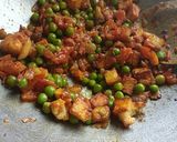 A picture of step 2 of Matar paneer.