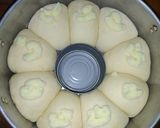 Foto del paso 7 de la receta: Rosca de Pascua rellena con crema pastelera y dulce de leche
