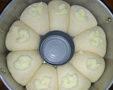 Foto del paso 7 de la receta: Rosca de Pascua rellena con crema pastelera y dulce de leche
