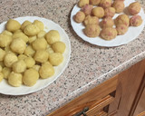 Foto del paso 5 de la receta: Bolitas de patata con queso y jamón York!