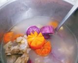 Hình bước làm 3 của món Canh sườn hạt sen rau củ