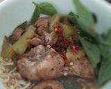 รูปขั้นตอนการทำที่ 4 ของ ก๋วยเตี๋ยวไก่มะระ