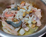 Foto del paso 2 de la receta: Arroz marinero meloso