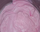 A picture of step 8 of Heart shaped rose ice cream cake.
