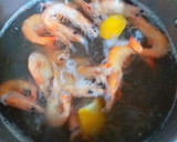 Foto del paso 5 de la receta: Mariscada de crustáceos y centolla rellena
