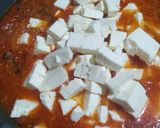 Foto del paso 3 de la receta: Chile poblano con queso y chorizo en salsa 🧀🌶️🍅