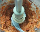 Foto del passaggio 2 della ricetta Calamarata di pesce spada con pesto di pomodori secchi