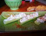 Foto del paso 4 de la receta: Pencas de apio rellenas de queso mató con chía