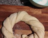 Foto del paso 5 de la receta: Rosca de Pascua rellena de crema pastelera
