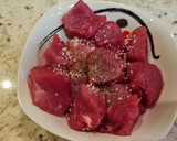 Foto del paso 3 de la receta: Solomillo de cerdo guisado con verduras y especias