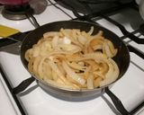 Foto del paso 2 de la receta: Pizza individual, sin harina de trigo. (En sartén)
