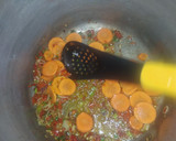 A picture of step 2 of Macaroni jollof.