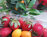 Foto del paso 1 de la receta: Batido de fresas, kumquats y hierbabuena 🍓🍊🍃