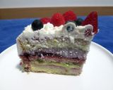 Foto del passaggio 15 della ricetta Torta ai frutti di bosco e pistacchio