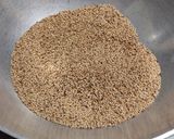 स्वादिष्ट तिळगुळ वडी (Tilgul Vadi Recipe In Marathi) रेसिपी स्टेप 2 फोटो 
