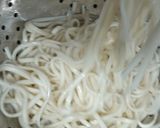 A picture of step 5 of Spicy Udon Noodles Spring Rolls (with Rice Paper).