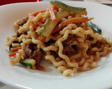 Foto del paso 6 de la receta: Pasta con verdura y salsa de soja