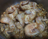 Foto del paso 4 de la receta: Guiso de codornices con champis (olla rápida)
