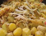 Foto del paso 4 de la receta: Calabacines🍱con pollo🍗en salsa de tomate🍅🥘🥙