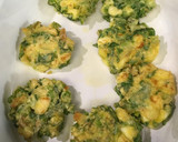 Foto del paso 2 de la receta: Tortitas de lechuga y queso