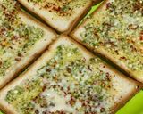 A picture of step 3 of Chilli cheese Toast.