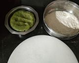 A picture of step 4 of Palak Lachha Paratha (Layered Spinach Paratha).