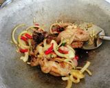 Foto langkah ke 2 dari resep Ayam Goreng Mentega.