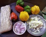 চাউমিন স্টাফড ক্যাপ্সিকাম (Chawmein stuffed capsicum recipe in Bengali) রেসিপি ধাপ - 1 ছবি