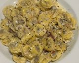 A picture of step 4 of Tortellini with Cream and Speck.