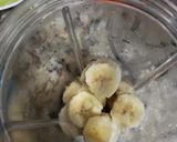 Foto del paso 1 de la receta: Batido de banana con mantequilla de maní y leche de almendra