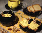 Foto del paso 4 de la receta: Queso Crema de Yogur con Nueces y Azafrán