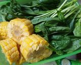 Foto langkah ke 1 dari resep Sayur Bening Bayam Jagung Manis.