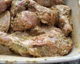 Foto del paso 1 de la receta: Orzo con espinacas y alitas de pollo🍗