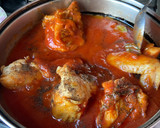 Foto del paso 7 de la receta: Pollo en pasta de tomate