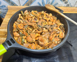Foto del paso 3 de la receta: Níscalos en escabeche