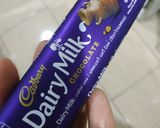 Foto langkah ke 2 dari resep Hot cadbury milk chocolate.