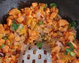 A picture of step 4 of Carrot poriyal.