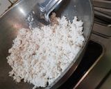 ओल्या नारळाची वडी (Olya Naralachya Vadi Recipe In Marathi) रेसिपी स्टेप 2 फोटो 