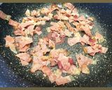 Tejszínes-gombás spagetti fekete-erdei sonkával recept fázis 2 fotója