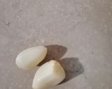 A picture of step 1 of Garlic mayo dip.