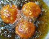 A picture of step 4 of Ragda patties.