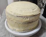 Foto del paso 34 de la receta: Memory Cake de Vainilla, Dulce de Leche y Buttercream de Chocolate Blanco (Torta de cumpleaños)