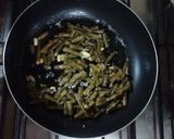 Foto del paso 2 de la receta: Chauchas rápidas con ajillo y huevo