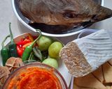 Foto langkah ke 1 dari resep Mangut Kepala Ikan Manyung Asap Khas Juwana Pati.